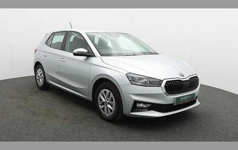 Used Skoda Fabia SE 113 HP (83 kW) 2025 Brilliant silver metallic Hatchback