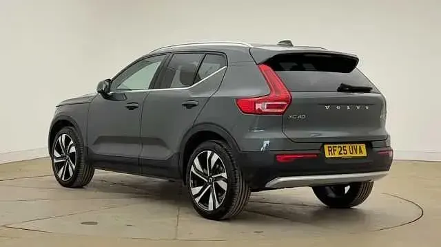 Used Volvo XC40 Ultra 161 HP (118 kW) 2025 Green SUV