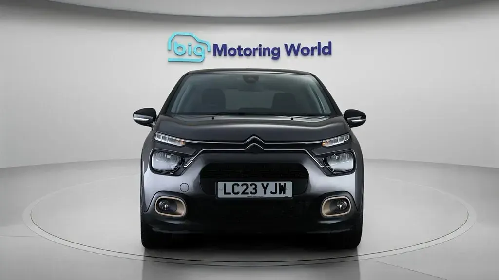 Usado Citroën C3 PureTech 83 HP (61 kW) 2023 Cinzento Citadino