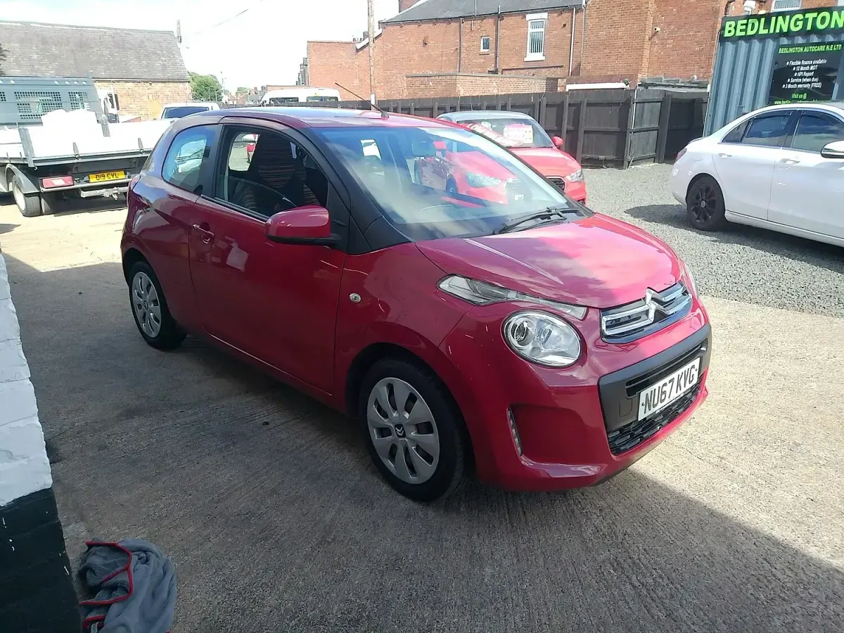 Used Citroën C1 Feel 68 HP (50 kW) 2017 Red Hatchback