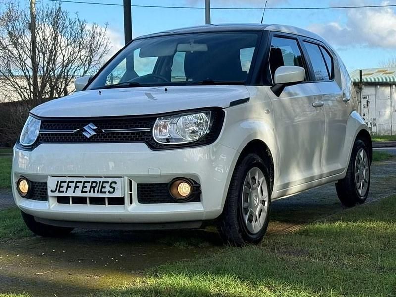 Used Suzuki Ignis SZ3 90 HP (66 kW) 2017 White/black Hatchback