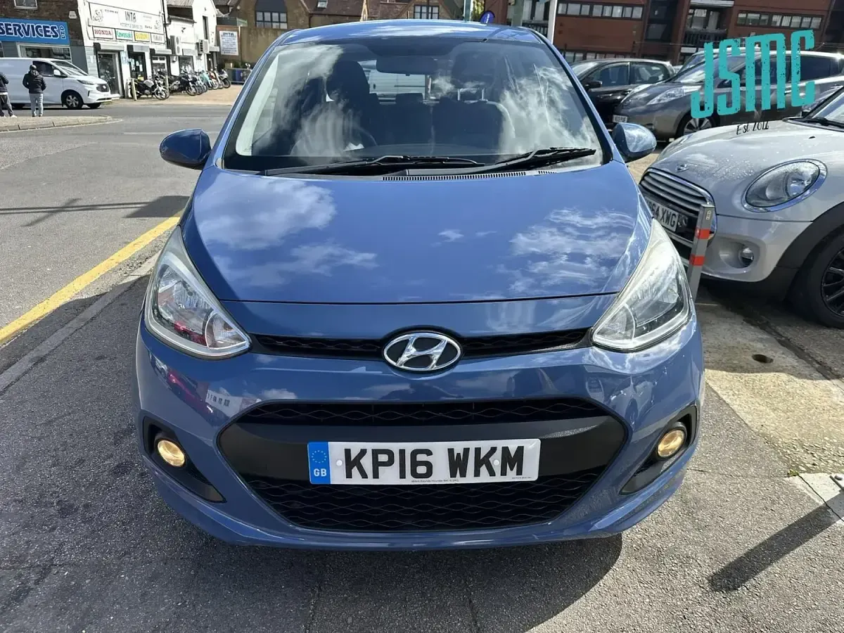 Used Hyundai i10 SE 66 HP (48 kW) 2016 Blue Hatchback