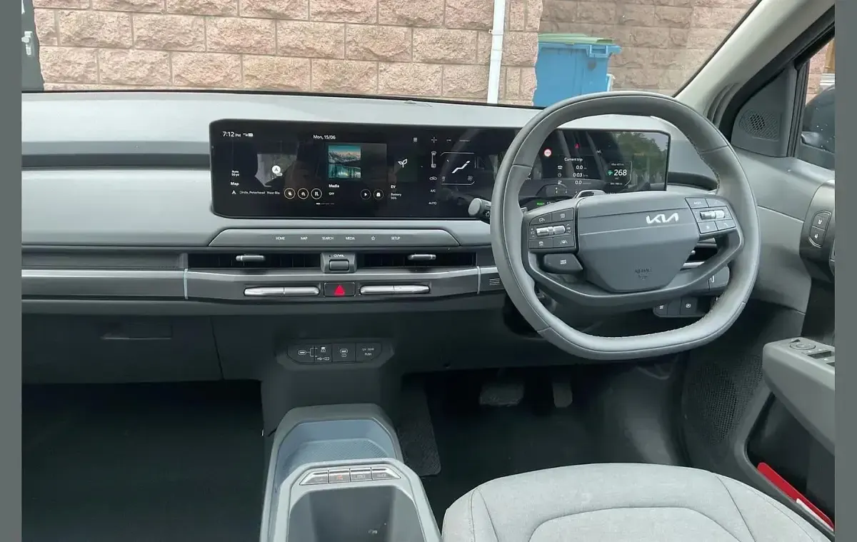 Used Kia EV3 Air 147 kW (201 HP) 2025 Black SUV