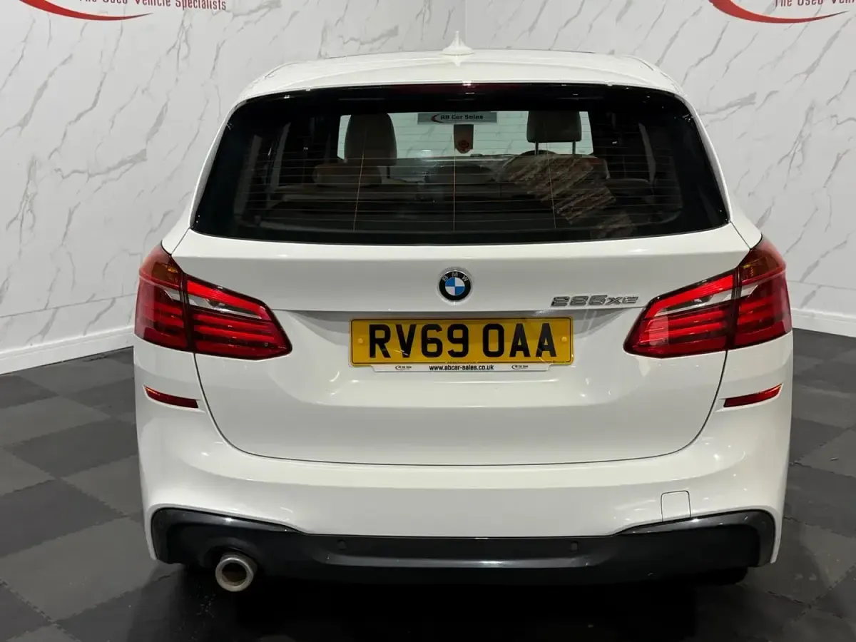 Used BMW 225 M Sport 224 HP (164 kW) 2019 White Hatchback