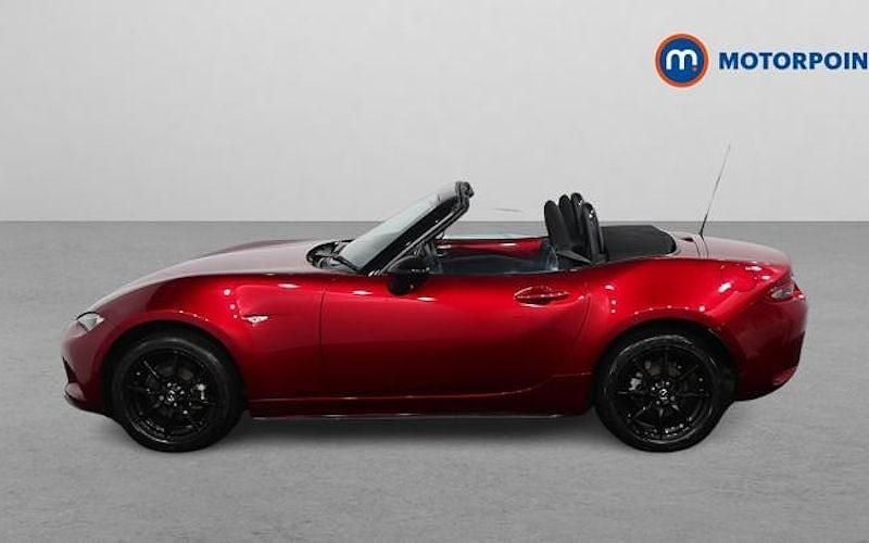 Used Mazda MX5 132 HP (97 kW) 2022 Red Cabriolet
