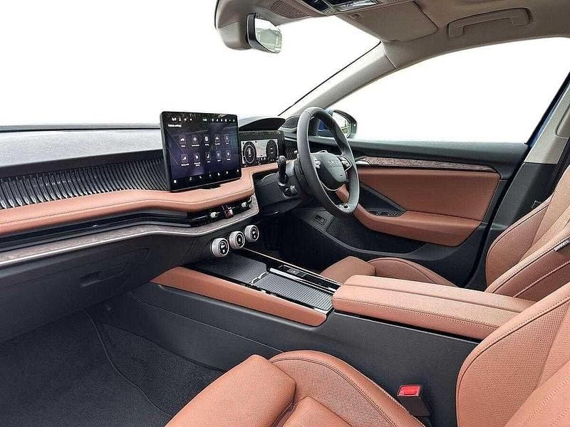 Used Skoda Superb LAURIN & KLEMENT 193 HP (141 kW) 2025 Blue Estate