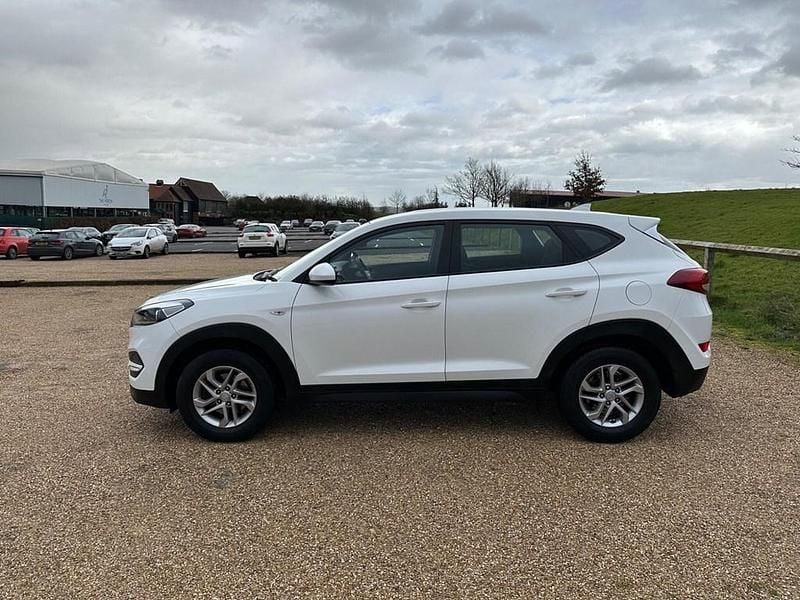 Used Hyundai Tucson 116 HP (85 kW) 2018 White SUV