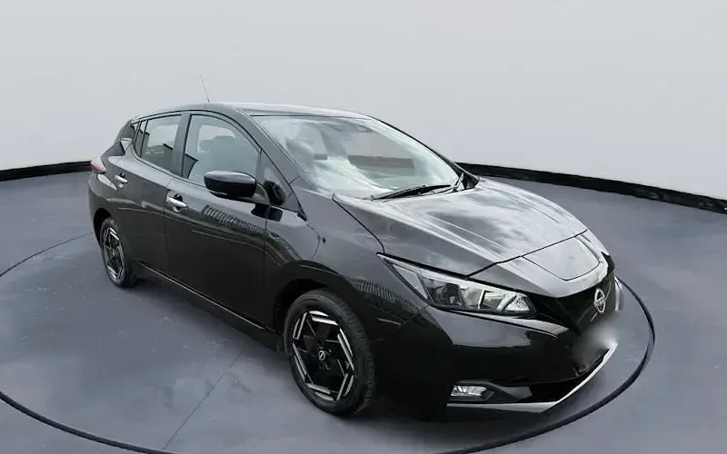 Second-hand Nissan Leaf Acenta 110 kW (150 CP) 2025 Hatchback