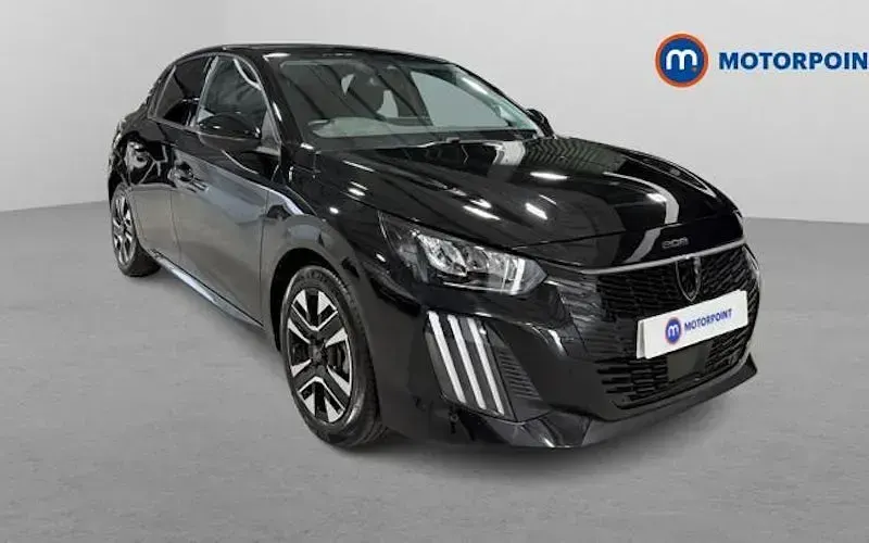 Używany Peugeot 208 Allure 101 KM (74 kW) 2025 Hatchback