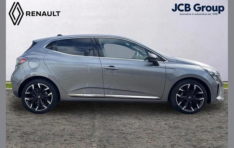 Used Renault Clio V Techno 90 HP (66 kW) 2024 Grey Hatchback