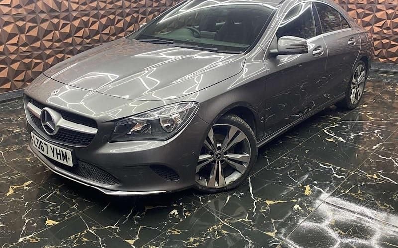 Begagnad Mercedes CLA180 122 HK (89 kW) 2017 Grå Sedan