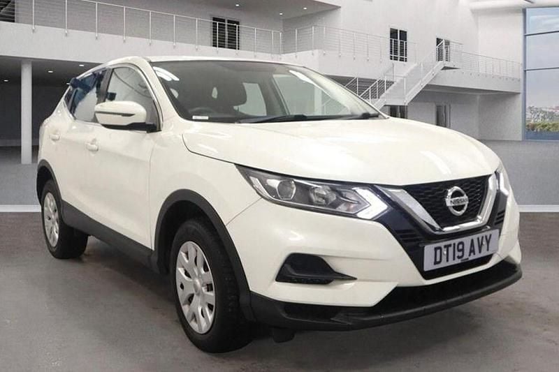 White Used 2019 Nissan Qashqai Visia SUV | £9,700 (Super price) - Image 1/1