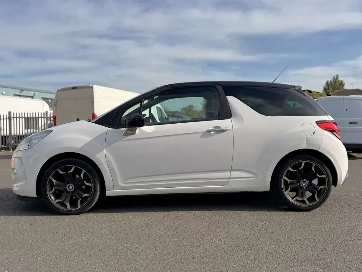 Usado Citroën DS3 110 HP (80 kW) 2010 Branco Citadino