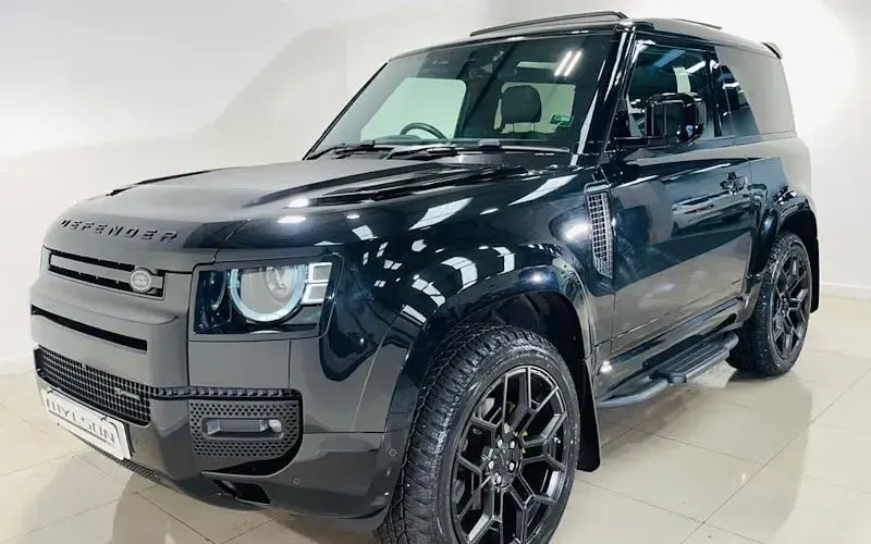 Usado Land Rover Defender SE Dynamic 249 HP (183 kW) 2025 SUV