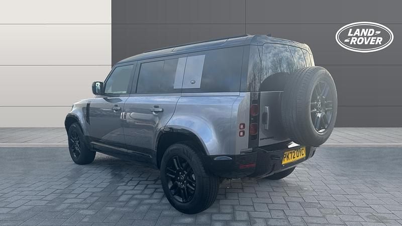 Used Land Rover Defender SE Dynamic 249 HP (183 kW) 2022 Estate