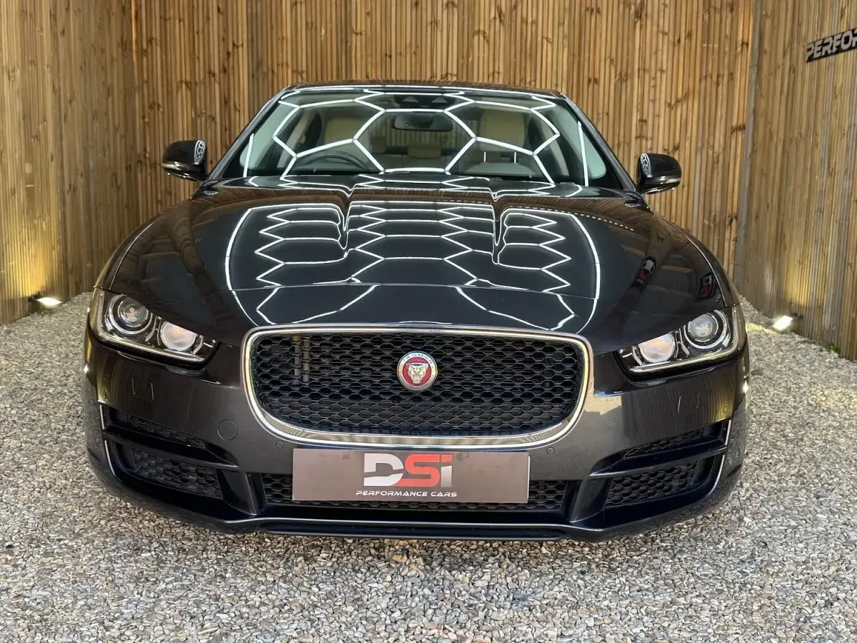 Used Jaguar XE Portfolio 240 HP (176 kW) 2016 Grey Sedan