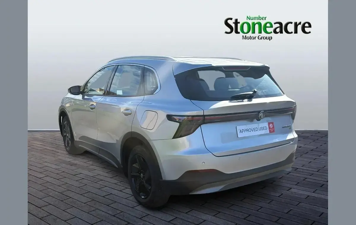 New MG MG5 EV SE 125 kW (170 HP) 2025 Silver Estate