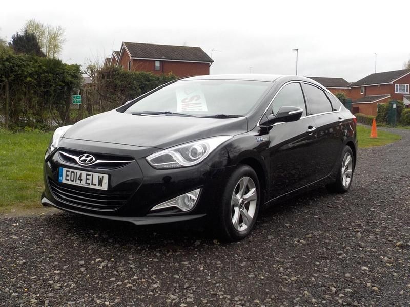 Used Hyundai i40 Style 115 HP (84 kW) 2014 Black Sedan