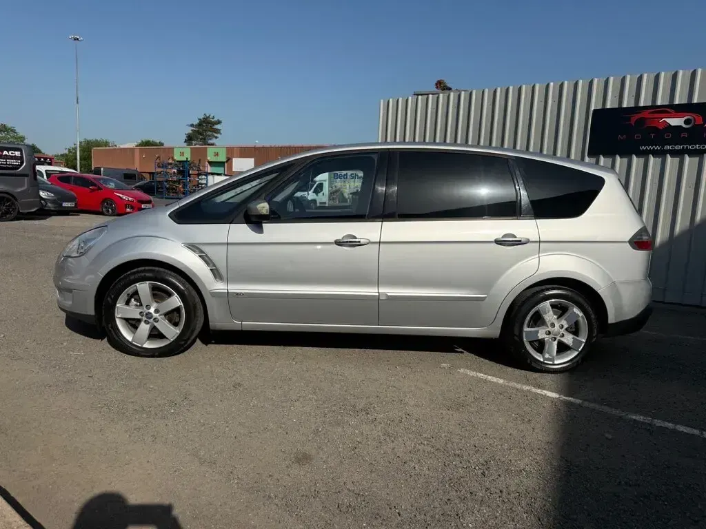Used Ford S-MAX Titanium 2009 Silver MPV