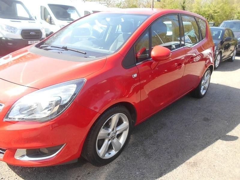 Używany Vauxhall Meriva 2014 Czerwony Minivan