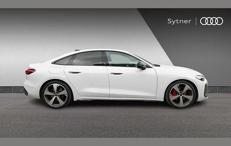 Used Audi A5 Advanced 200 HP (147 kW) 2024 White Sedan