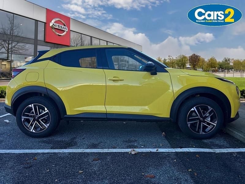 Used Nissan Juke N-Connecta 143 HP (105 kW) 2025 Yellow SUV