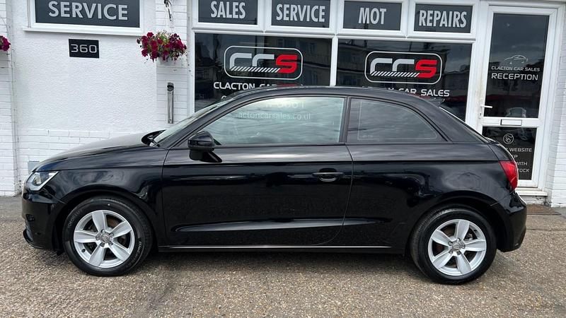 Used Audi A1 Comfort 94 HP (69 kW) 2017 Black Hatchback