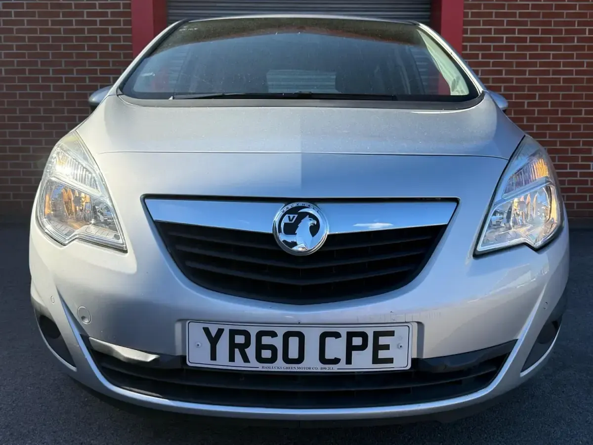 Used Vauxhall Meriva 100 HP (73 kW) 2010 Silver MPV