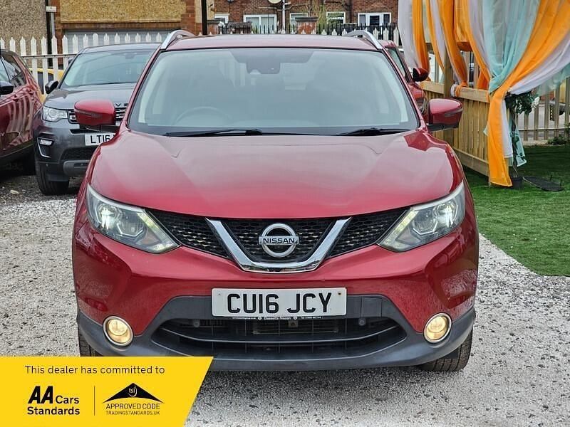 Used Nissan Qashqai Tekna 2016 Red SUV