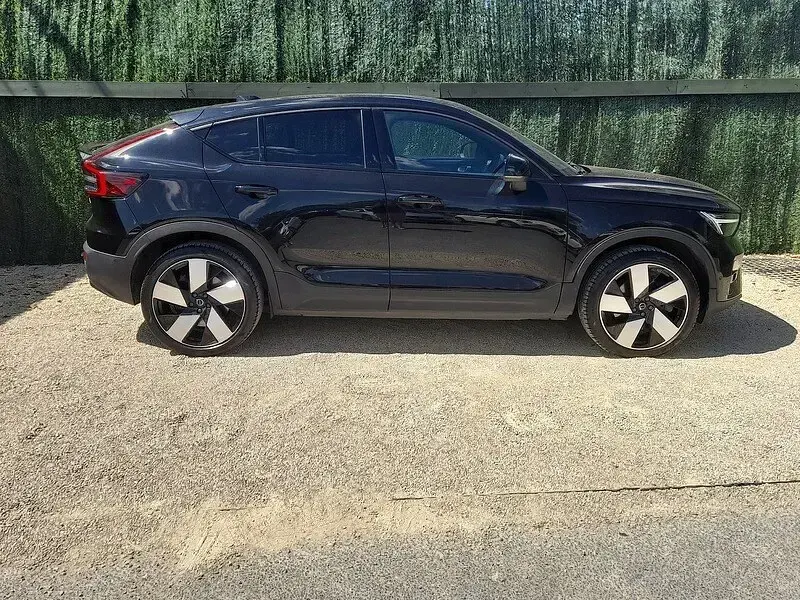 Used Volvo C40 Ultimate 169 kW (231 HP) 2023 Black SUV
