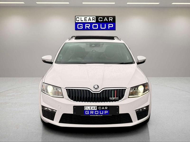 Used Skoda Octavia vRS 2014 White Hatchback