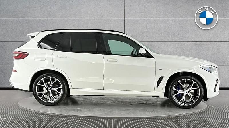 Usado BMW X5 M Sport 298 HP (219 kW) 2023 Branco SUV