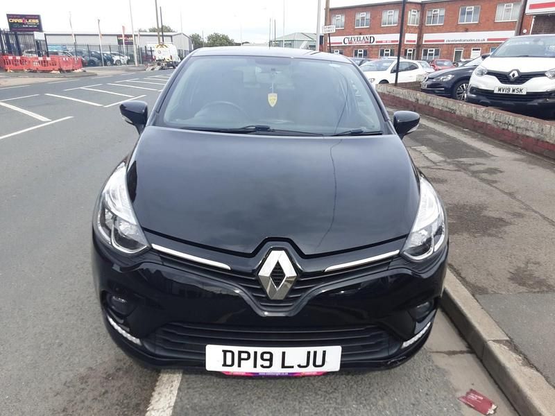 Used Renault Clio IV Iconic 2019 Black Hatchback