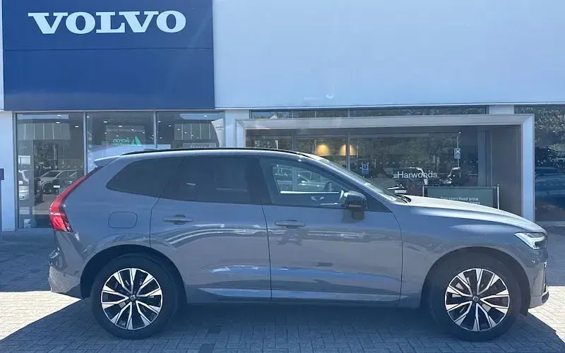 Usado Volvo XC60 Plus 250 HP (183 kW) 2024 SUV