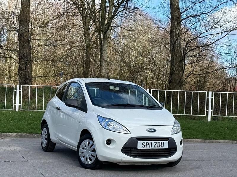 Used Ford Ka Studio 69 HP (50 kW) 2011 White Hatchback