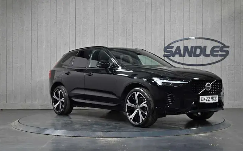 Used Volvo XC60 R-Design 250 HP (183 kW) 2021 SUV