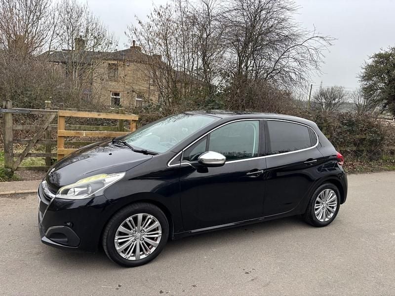 Used Peugeot 208 Allure 2016 Black Hatchback