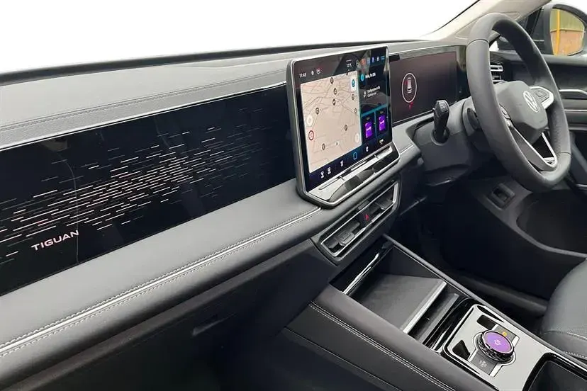 New VW Tiguan Elegance 150 HP (110 kW) 2026 Grenadilla black SUV