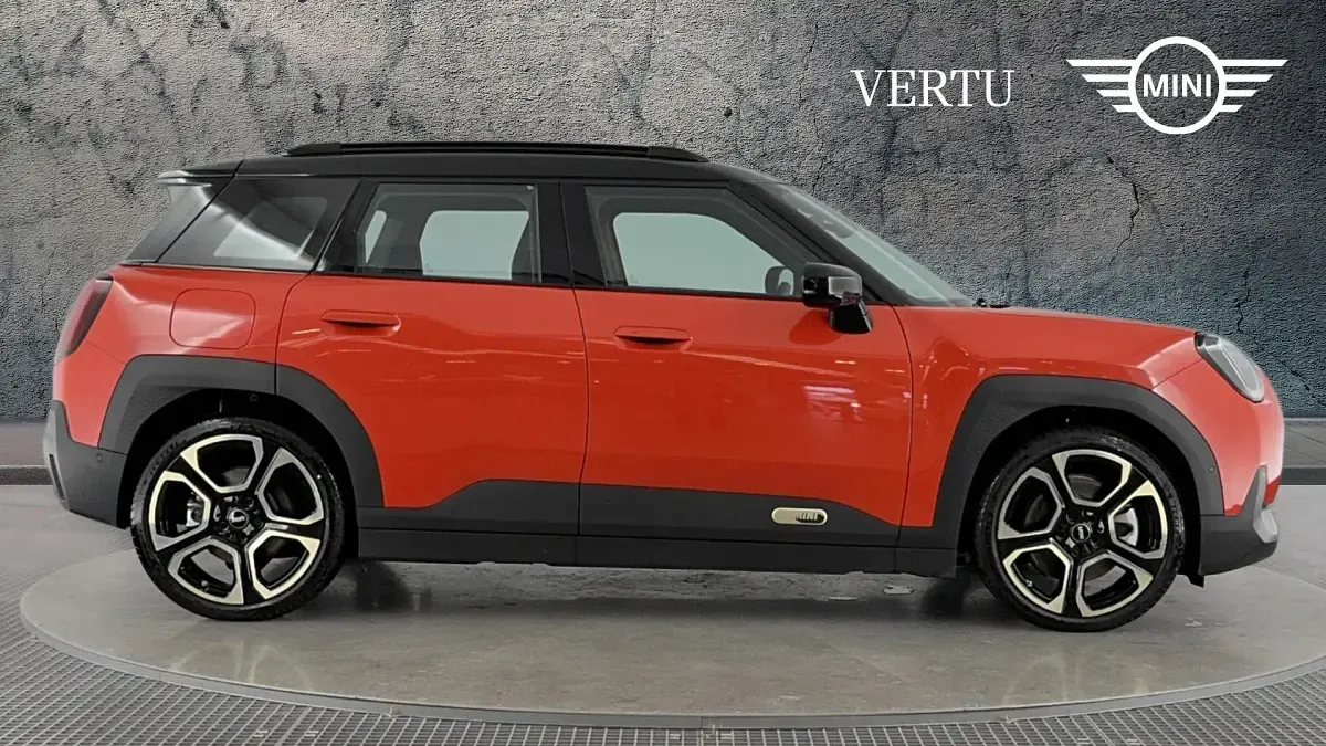 New Mini Aceman Exclusive 160 kW (218 HP) 2026 Rebel red SUV