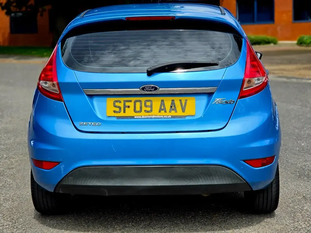 Used Ford Fiesta Zetec 81 HP (59 kW) 2009 Blue Hatchback