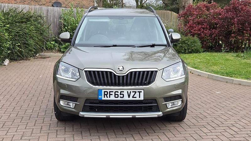 Used Skoda 110 R SE L 2015 Green Hatchback