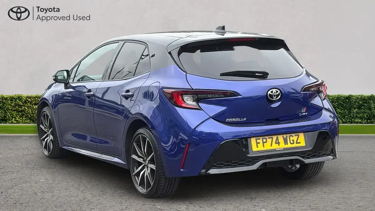 Used Toyota Corolla Sport 140 HP (102 kW) 2024 Juniper blue bitone Hatchback