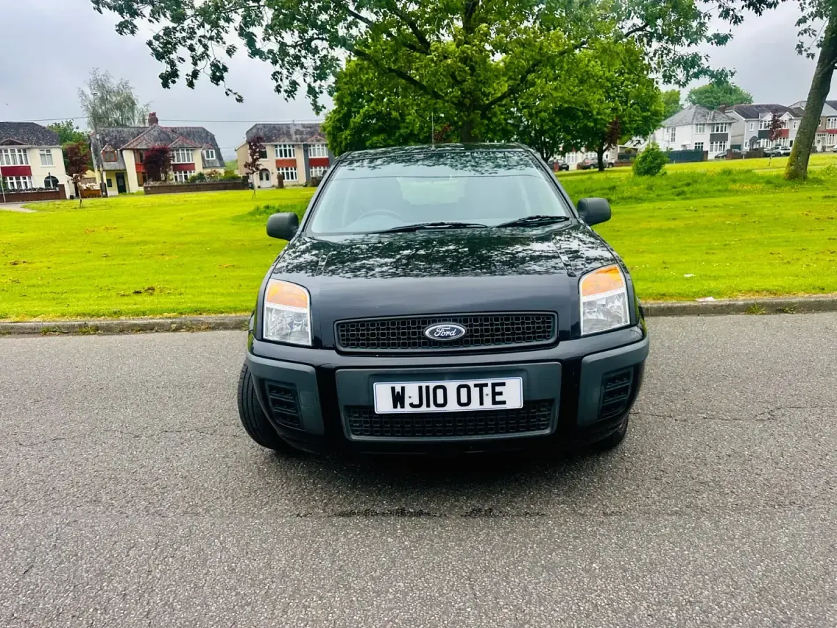 Używany Ford Fusion Style 68 KM (50 kW) 2010 Czarny Hatchback
