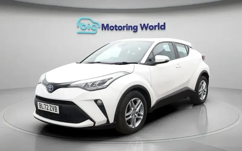 Second-hand Toyota C-HR 122 CP (89 kW) 2023 Alb SUV