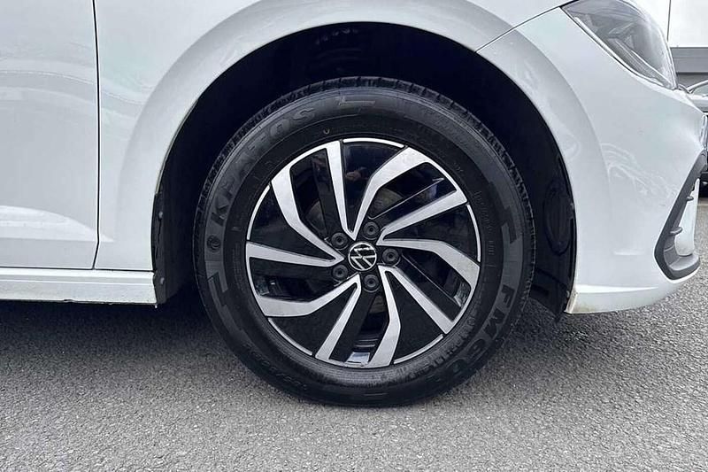 Usado VW Polo Life 95 CV (69 kW) 2024 Blanco Utilitario
