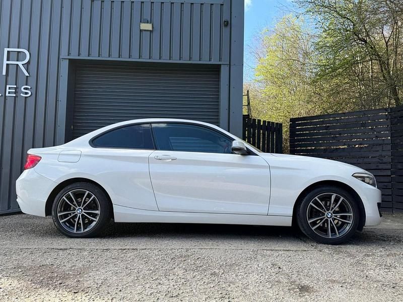 Used BMW 218 Sport Line 2017 White Coupe
