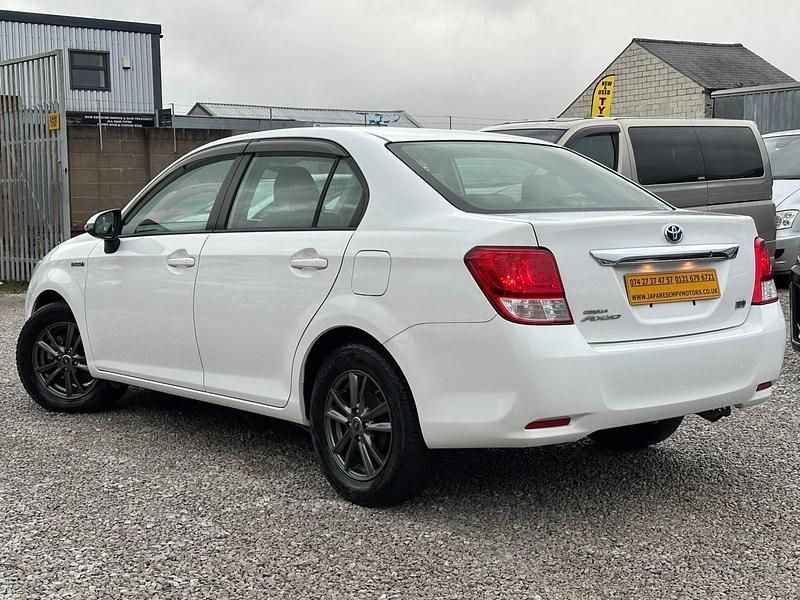 Used Toyota Corolla 2014 White Sedan