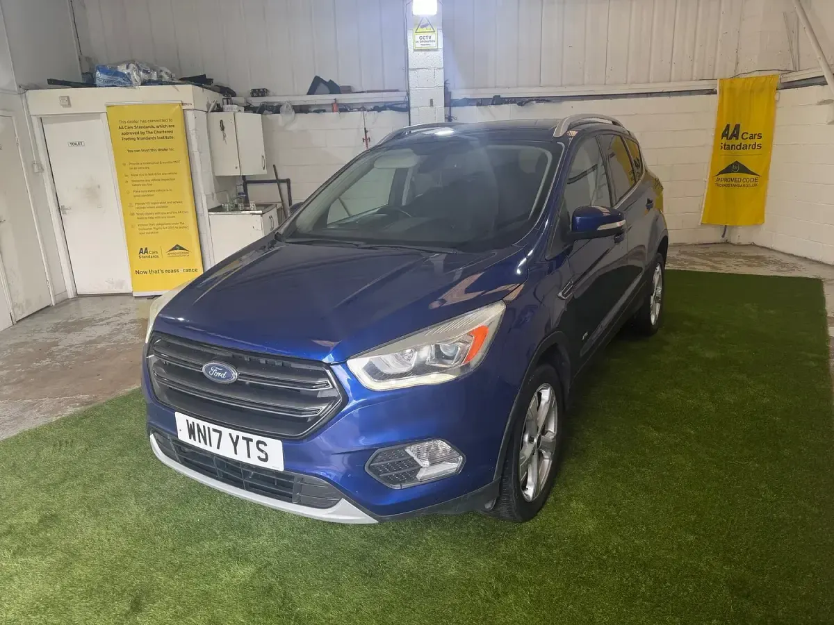 Used Ford Kuga Titanium 180 HP (132 kW) 2017 Blue SUV