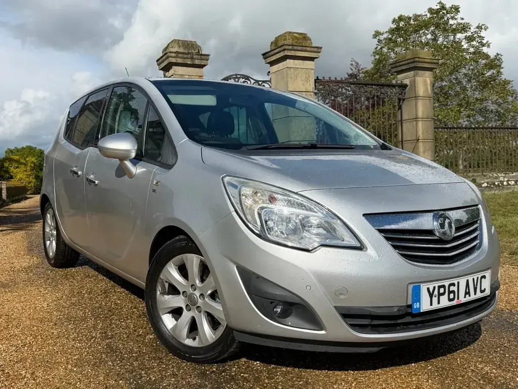 Used Vauxhall Meriva 130 HP (95 kW) 2011 Silver MPV