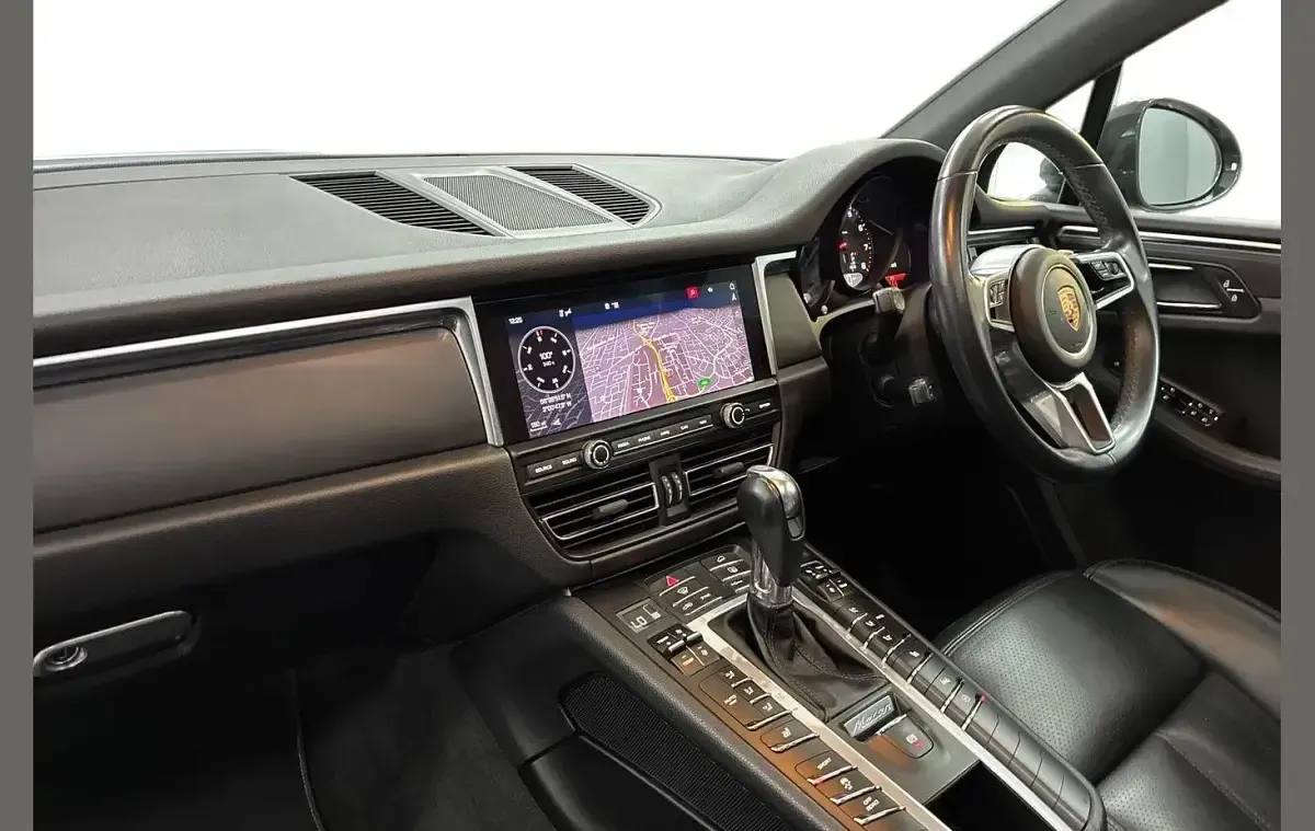 Used Porsche Macan 241 HP (177 kW) 2019 Grey SUV